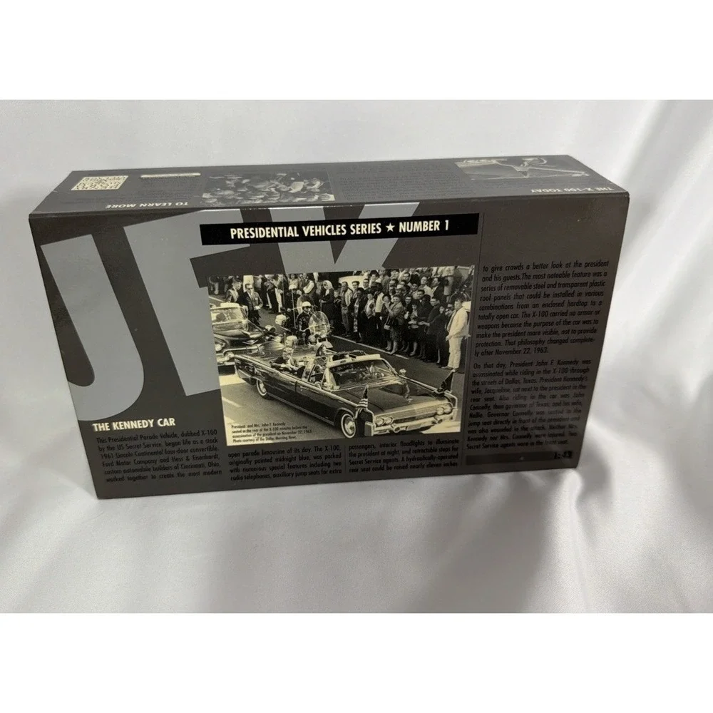 Minichamps 1961 JFK Kennedy Presidential Parade Lincoln Continental X-100 1:43